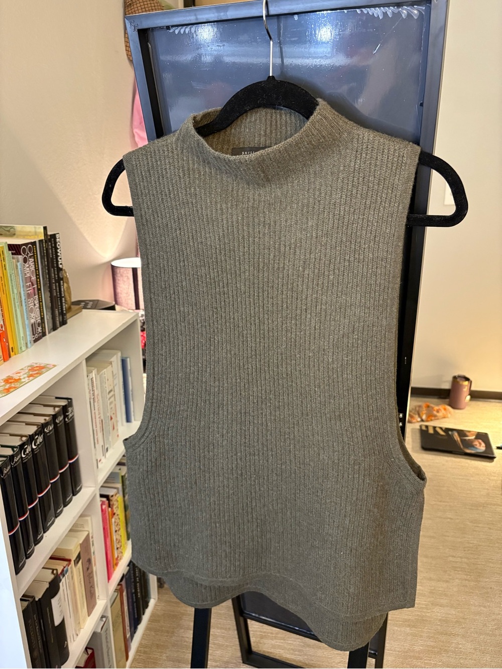 Skull Cashmere Mockneck Hi Low Vest Top Sleeveless - Picture 2 of 13